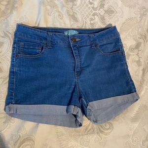 Women’s short shorts